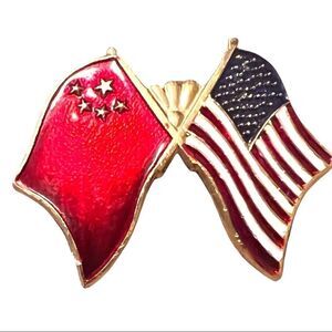 RARE China & American Flag Vintage Enamel Gold Lapel Pin with Chinese on Back 